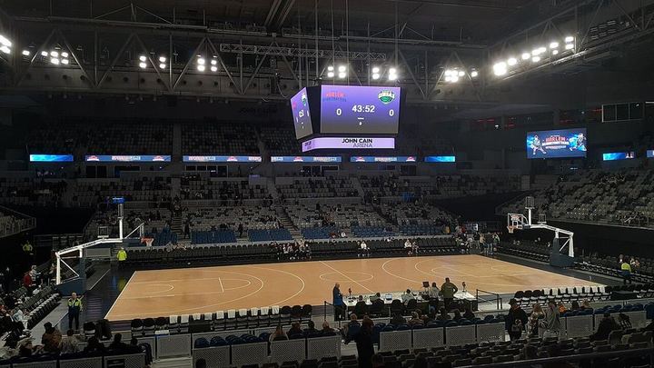爱德华兹突然辞职，利物浦重建计划受挫（封面配图）